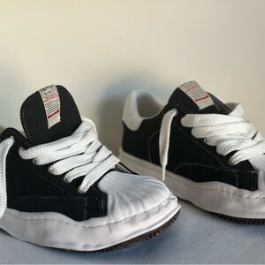 Black and White MMY MASION Mihara Yasuhiro Blakey